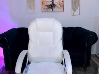 laylaa-breezee Live Webcam on CamSoda