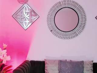 laylaa-breezee webcam