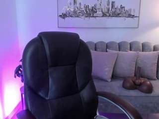 laylaa-breezee webcam