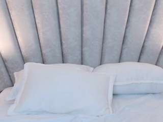 laylaa-breezee live webcam show