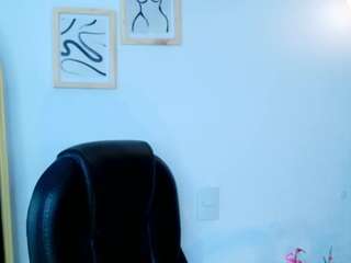 laylaa-breezee Live Webcam on CamSoda