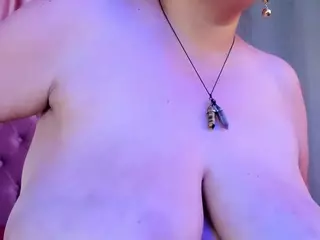 megaboobxxx's Live Sex Cam Show