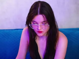udelabirchfield's Live Sex Cam Show