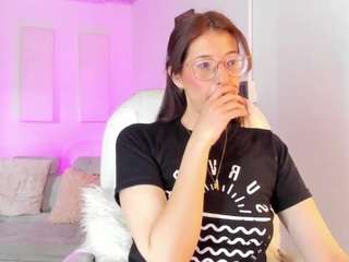 antonellaa-3's CamSoda show and profile
