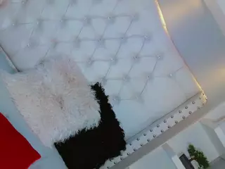 CamiiGarcia's Live Sex Cam Show