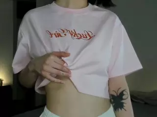 ElvinaClagg's Live Sex Cam Show