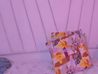 Tiana-Glowxxx's Live Sex Cam Show