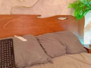 le modèle alison-mooon est en webcam porno dans un show sur le site camsoda, il possède les tags suivants: bedroom,no drinking,young adult,toys,thong,thick,teen 18,tease,tattoos,spank,shaved pussy,sexy,ride torso,bikini,oil,no smoking,orgasm,natural,deepthroat,brown eyes