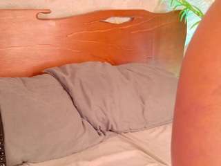 alison-mooon Live Webcam on CamSoda