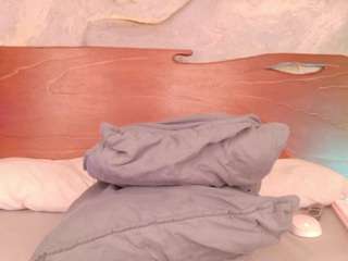 Alison Moon live webcam show