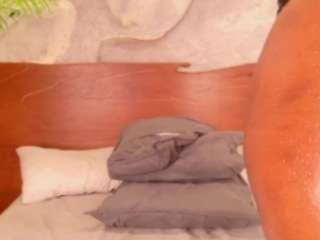 Alison Moon live cam preview