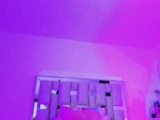 emili-clark live cam — amateur, shaved, anal