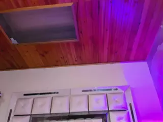 emili-clark's Live Sex Cam Show