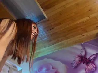 emili-clark's Live Sex Cam Show