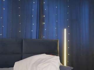 erlenebeese live cam profile