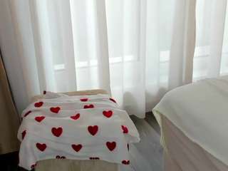 saradiamond01 live webcam show