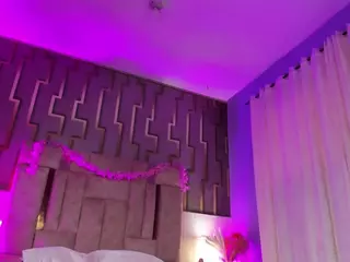 scarlethit's Live Sex Cam Show