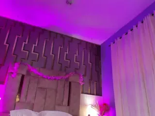 scarlethit's Live Sex Cam Show