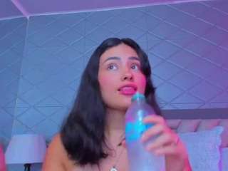 vilotetroussex's CamSoda show and profile