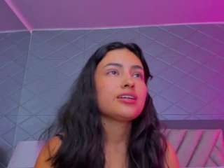 vilotetroussex's CamSoda show and profile