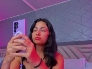 vilotetroussex's CamSoda show and profile