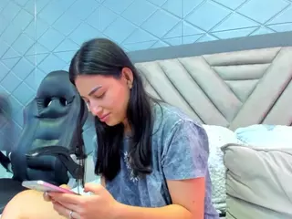 VilotetRousseX's Live Sex Cam Show