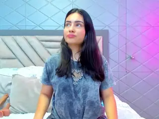 VilotetRousseX's Live Sex Cam Show
