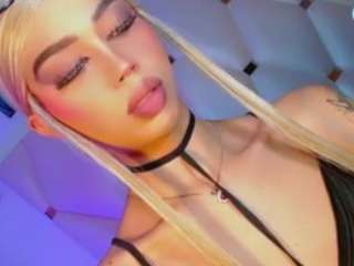 sarahh-sophia Live Webcam on CamSoda