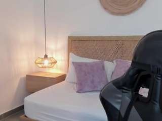 stephanya live cam preview