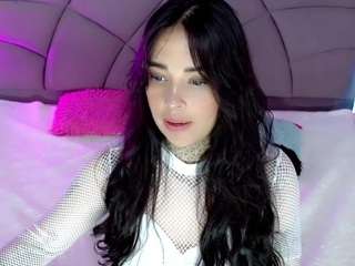 carolaine-e from CamSoda is Freechat