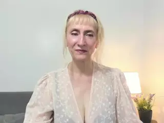 MargaretExperienced's Live Sex Cam Show