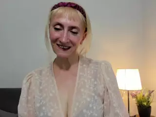 MargaretExperienced's Live Sex Cam Show
