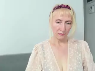 MargaretExperienced's Live Sex Cam Show