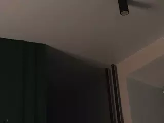 LynnaBraund's Live Sex Cam Show