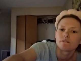 Live webcam model mymelody625 on Soda Cams