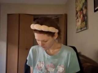Live webcam model mymelody625 on Soda Cams