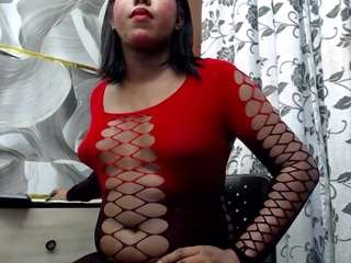 Este modelo está ao vivo agora. camilosaortega
