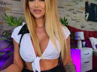 megan-wow's Live Sex Cam Show