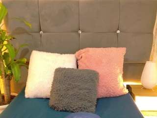  mia-makleynn chat room