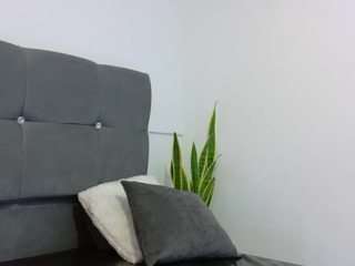 mia-makleynn live cam profile