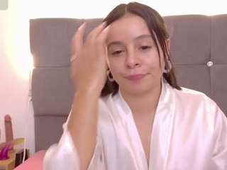 mia-makleynn