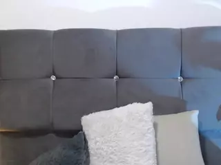 mia-makleynn's Live Sex Cam Show