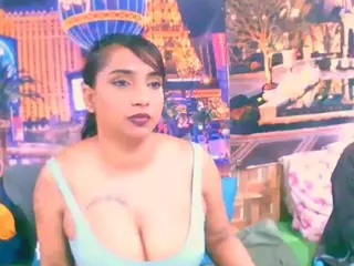 SummerBlaze29's Live Sex Cam Show