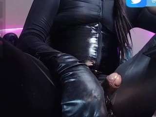 ultra-doll's CamSoda show and profile