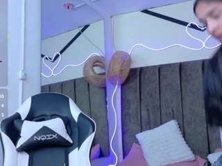  violet-thomson chat room