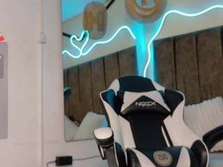 violet-thomson webcam model