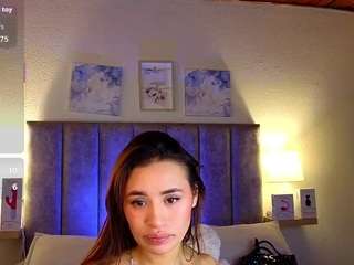 Live webcam model julianapastori on Soda Cams