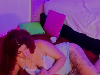 MADDYS-TONE's Live Sex Cam Show