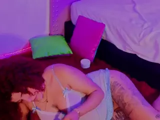 MADDYS-TONE's Live Sex Cam Show