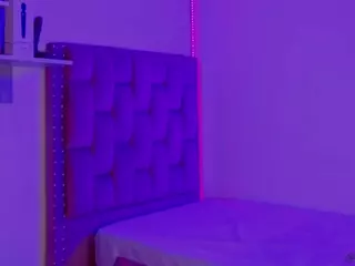 MADDYS-TONE's Live Sex Cam Show